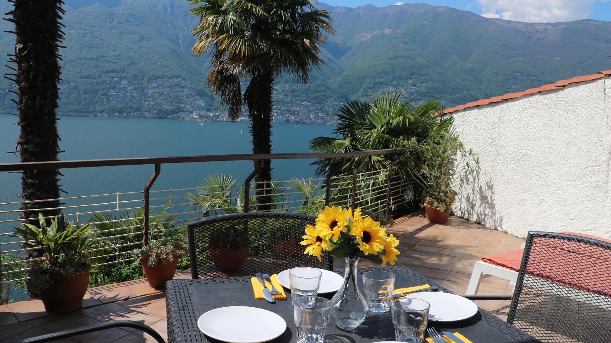 Апартаменты Casa Roccia Pino Lago Maggiore Экстерьер фото